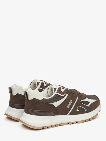 ES8 Sneaker low '90-3-04'‌ in Braun