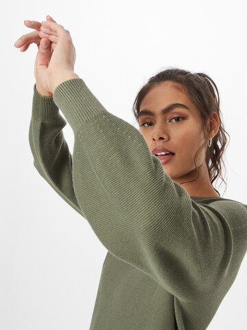 s.Oliver Sweater in Green