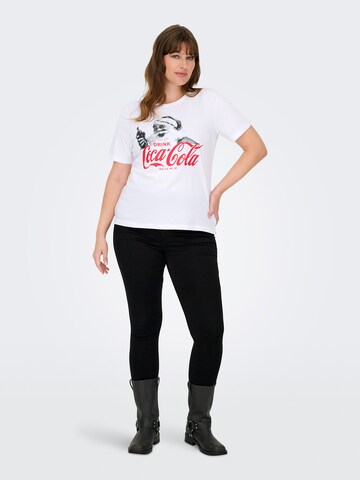 ONLY Carmakoma Тениска 'CARCOCA COLA XMAS' в бяло