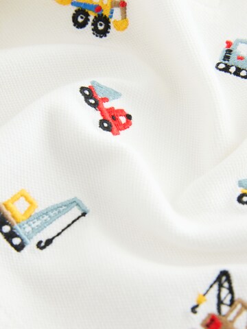 Tricou de la Next pe alb