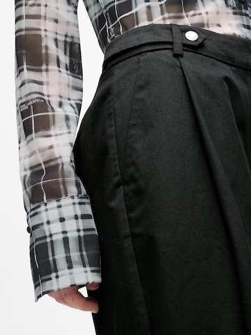 KARL LAGERFELD JEANS Wide Leg Bukser med lægfolder i sort