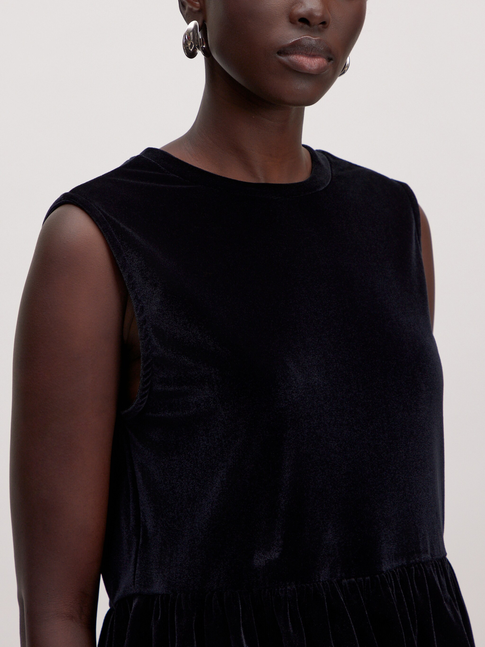 EDITED Produits T-shirt 'Davinia' noir