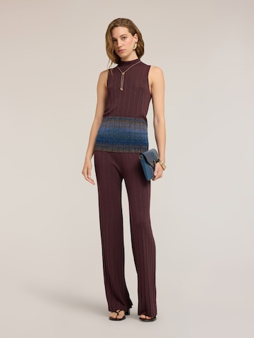 Regular Pantalon MOTIVI en marron