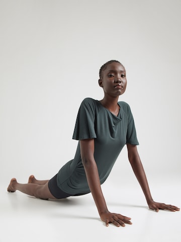 Maglia funzionale di CURARE Yogawear in verde