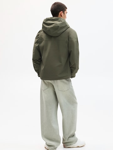 Veste mi-saison Pull&Bear en vert