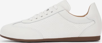 Sneaker low de la Kazar pe alb: față