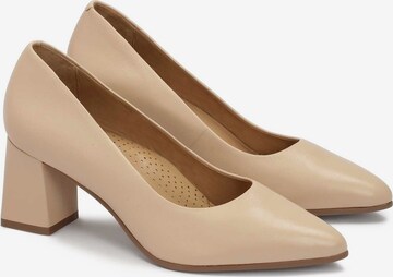 Kazar Pumps in Beige