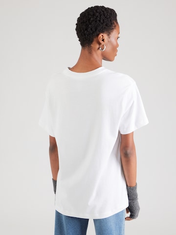 Tricou de la Nike Sportswear pe alb: spate