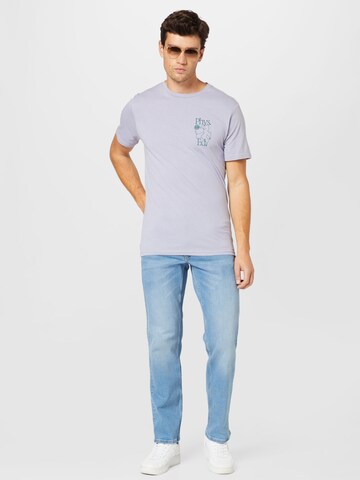 Cotton On T-shirt 'Tbar Art' i grå