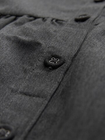 Next - Vestido en gris