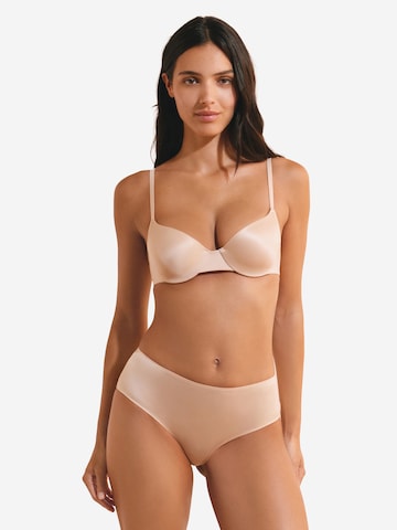 ETAM Shorty aus satinierter Mikrofaser 'Pure Glow' in Beige