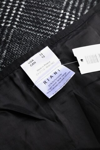 Riani Skirt in XL in Black