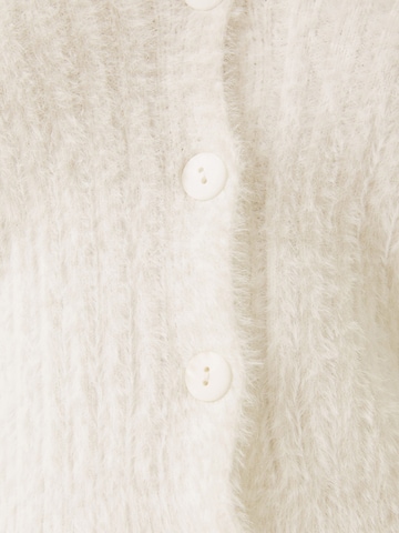 Cardigan Bershka en blanc