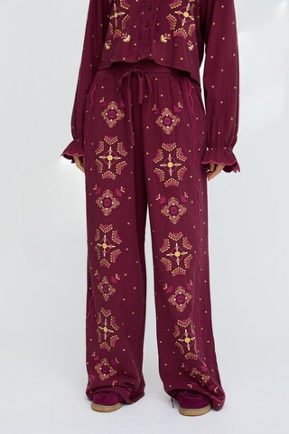 RAFFYA Wide leg Pants 'Penny' in Purple: front