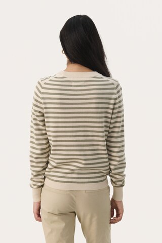 Pull-over 'Gertie' Part Two en beige