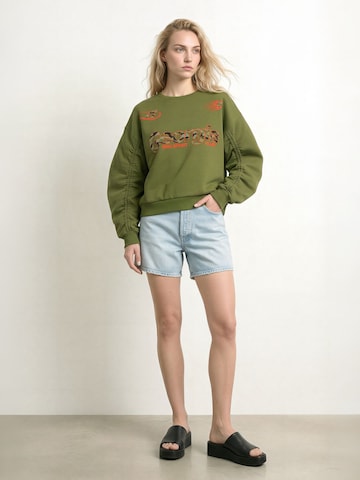 Sweat-shirt 'HDAGGIE' HYPEDROP en vert