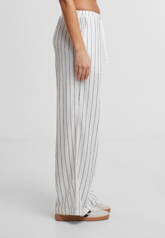 Urban Classics Loosefit Broek in Wit