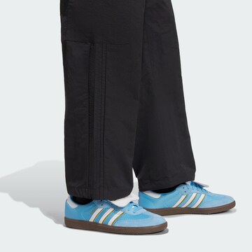 ADIDAS ORIGINALS Loosefit Hose 'Adicolor Classics' in Schwarz