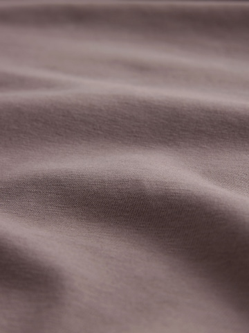 Tricou de la The Set pe gri