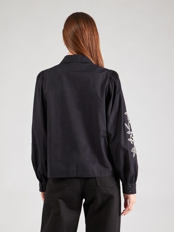 YAS Blouse in Zwart