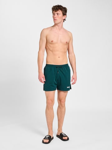 Shorts de bain Hummel en vert : devant