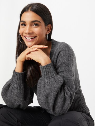 Pullover di Sisley in grigio
