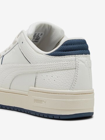 Baskets basses PUMA en blanc