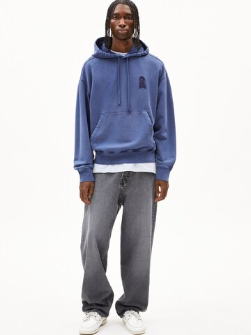 ARMEDANGELS Sweatshirt in Blue