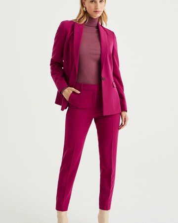 Coupe slim Pantalon à plis WE Fashion en rose