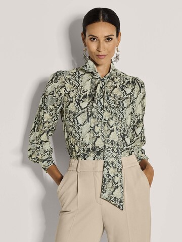 MADELEINE Blouse in Zwart: voorkant