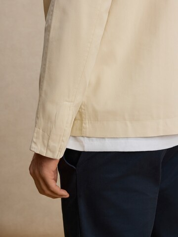 DAN FOX APPAREL Преходно яке 'Dennis' в бяло