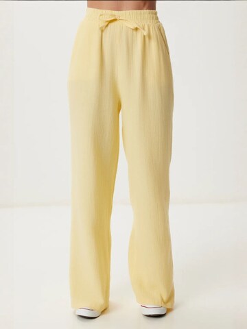Completo pantalone di Happiness İstanbul in giallo