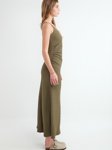 BALMOHK Kleid in Grün