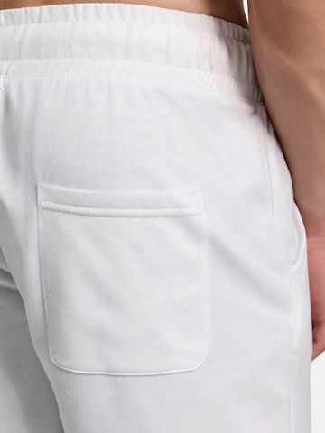 Tazzio Regular Broek '17600' in Wit