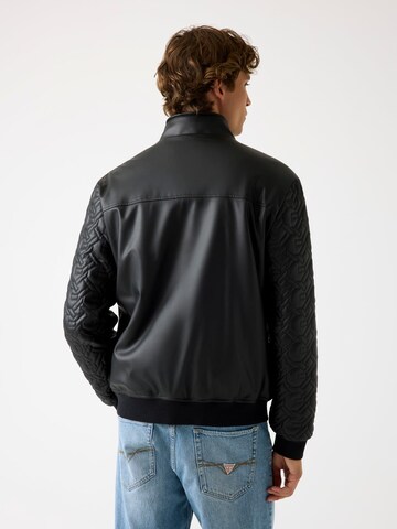 GUESS Jacke in Schwarz