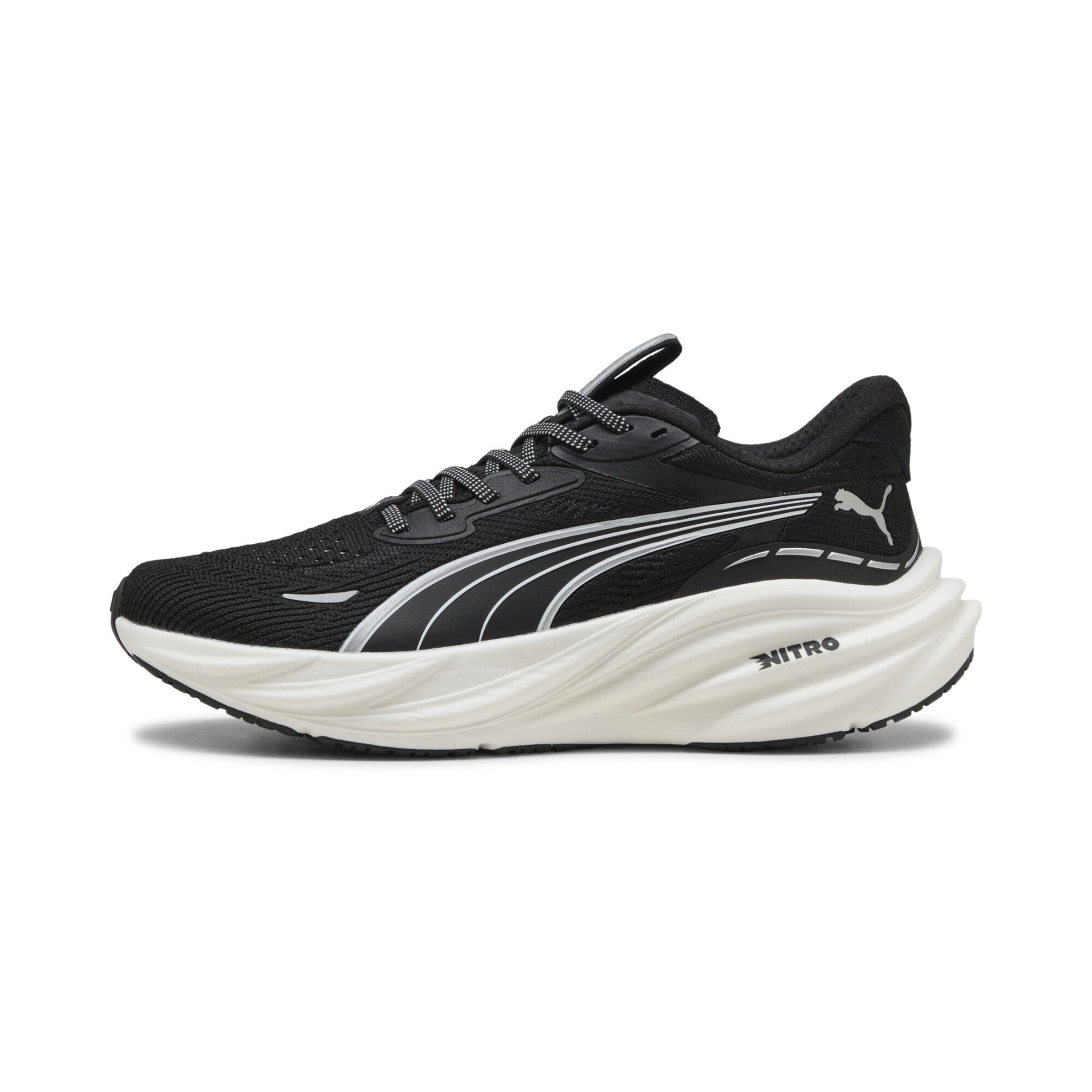 PUMA Loopschoen 'Magnify Nitro™ 3' in Zwart: voorkant