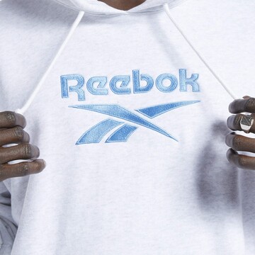 Sweat-shirt Reebok en blanc