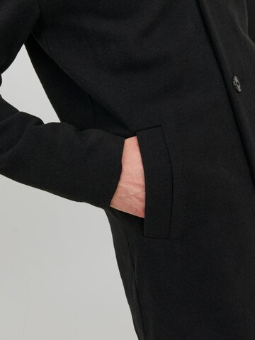 JACK & JONES Between-Seasons Coat 'JJZac' in Black