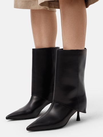 L37 HANDMADE SHOES - Botas pelo tornozelo 'SENSE OF PRIDE' em preto