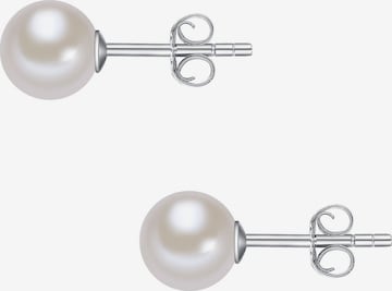 Valero Pearls Earrings in Silver