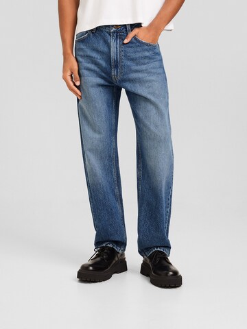 Bershka Regular Jeans in Blauw: voorkant