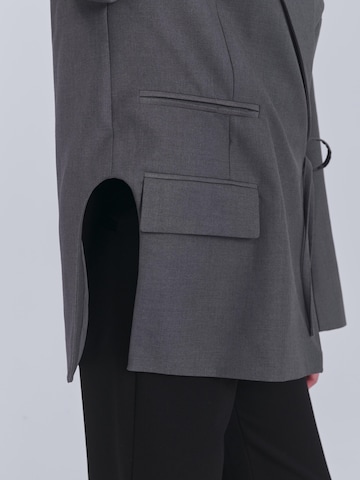 AEMMI Blazers 'WRAP OVERSIZED BLAZER' in Grijs