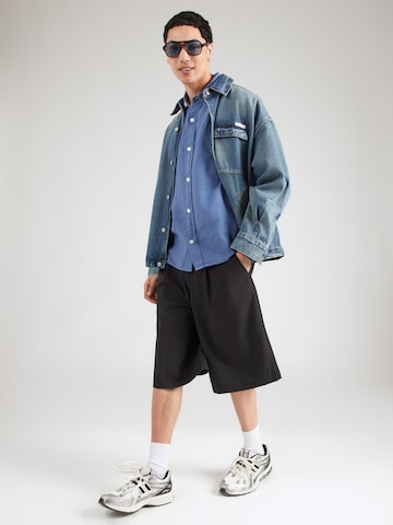 Abercrombie & Fitch Regular fit Риза в синьо