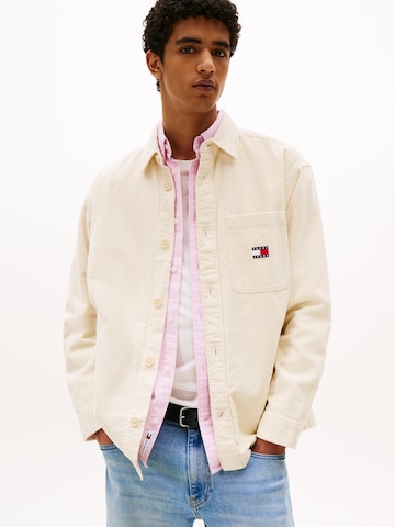 Tommy Jeans - Ajuste confortable Camisa en beige: frente