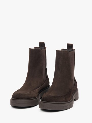 Estro Chelsea boots '09-3805' in Bruin