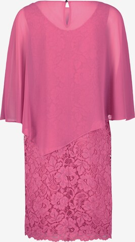 Robe de cocktail Vera Mont en rose