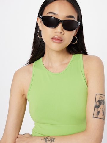 Top de la Monki pe verde