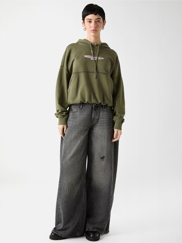 GUESS Sweatshirt in Green