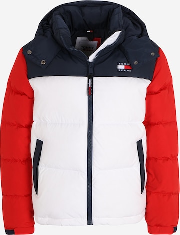 Tommy Jeans Winter Jacket 'Alaska' in Red: front