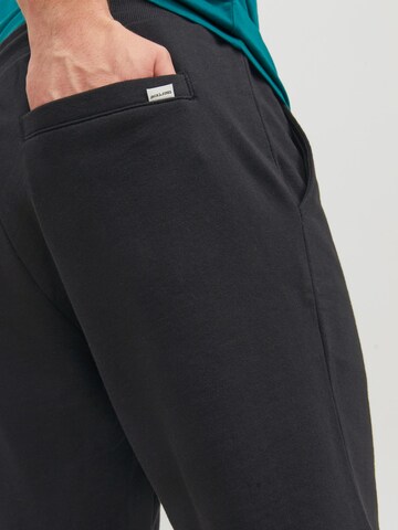 Regular Pantaloni 'Shark' de la Jack & Jones Plus pe negru